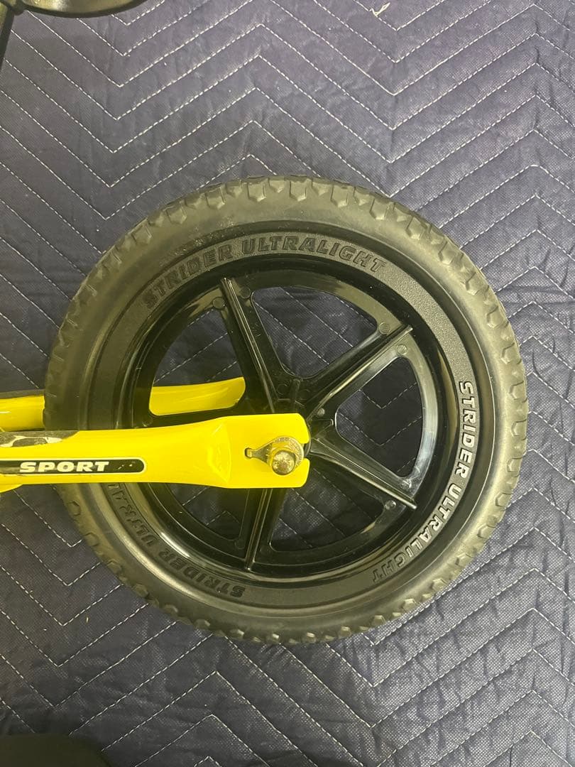 ⭐️人気カラー⭐️ストライダースポーツ 12インチ ST-S4 イエロー（黄色）