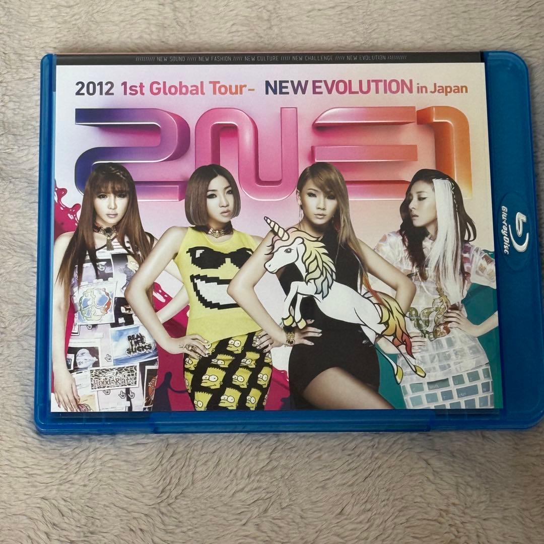 2NE1 DVD/Blu-ray/CD/ペンライト セット