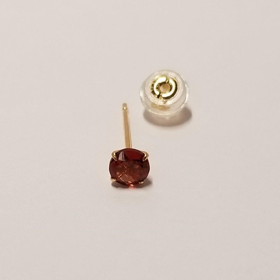 新品　K18　天然石　ガーネットピアス　両耳分
