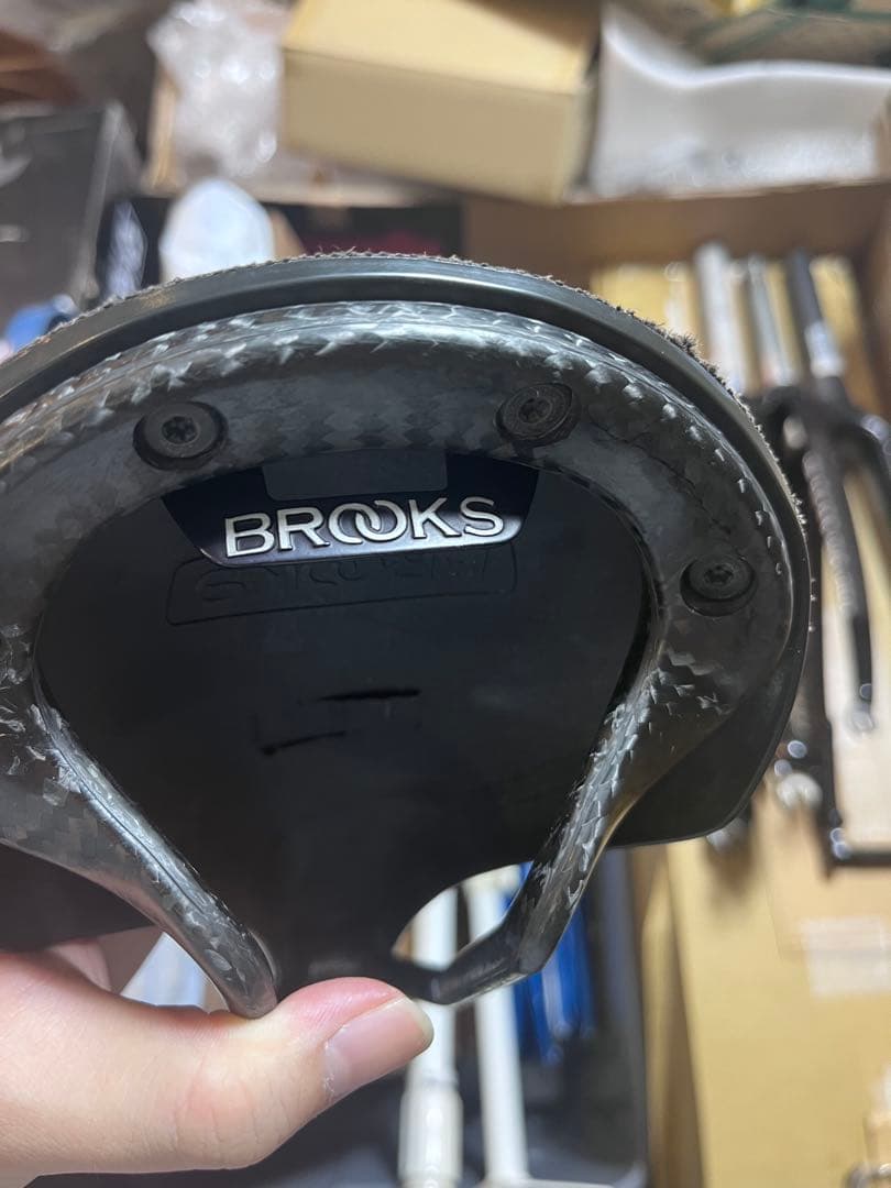 BROOKSカーボンサドルc13