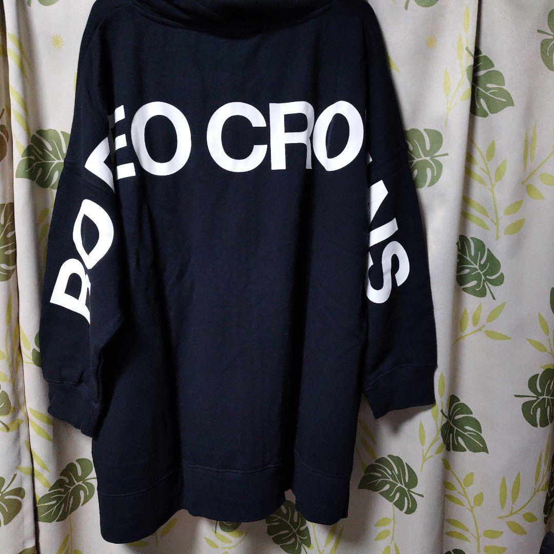 RODEO CROWNS 　ブラック　バックロゴパーカー