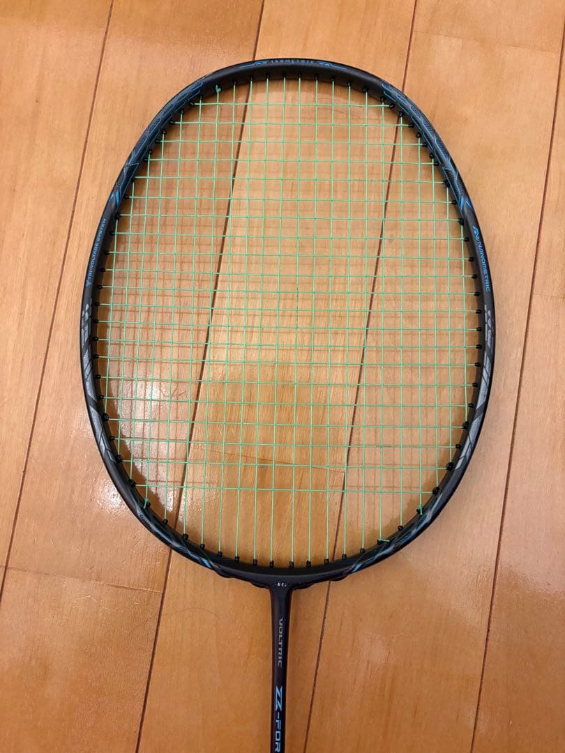 YONEX ボルトリックZフォース2