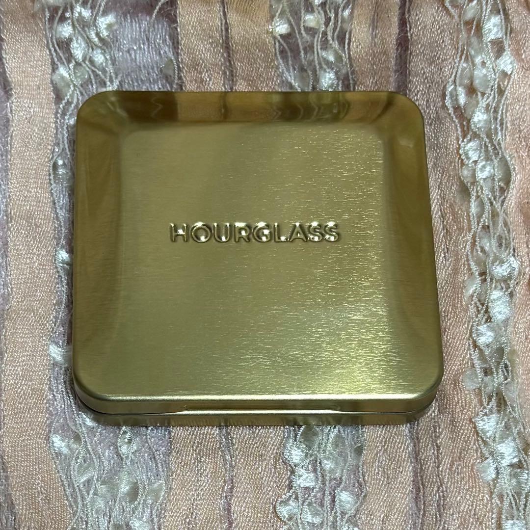 新品未使用 HOURGLASS キュレーターアイシャドウ IDEALIST