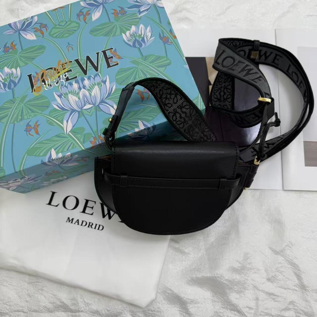 LoeWe ゲートデュアル ミニショルダーバッグ