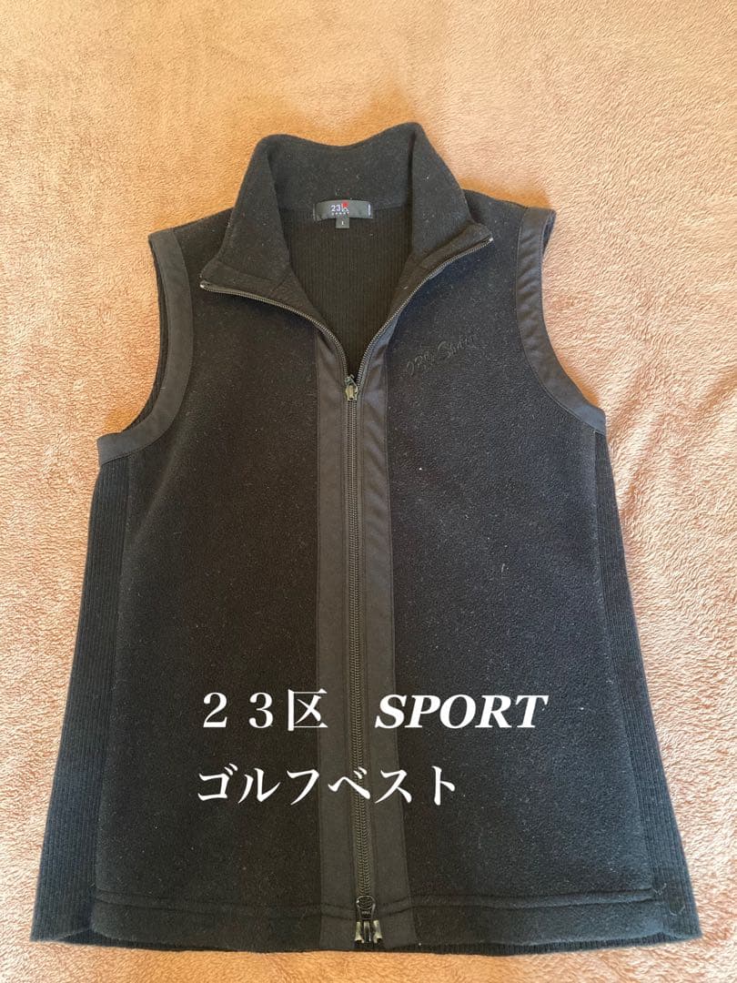 ゴルフウェア5点　パンツ2 ベスト1 ブルゾン1 ネックシャツ1