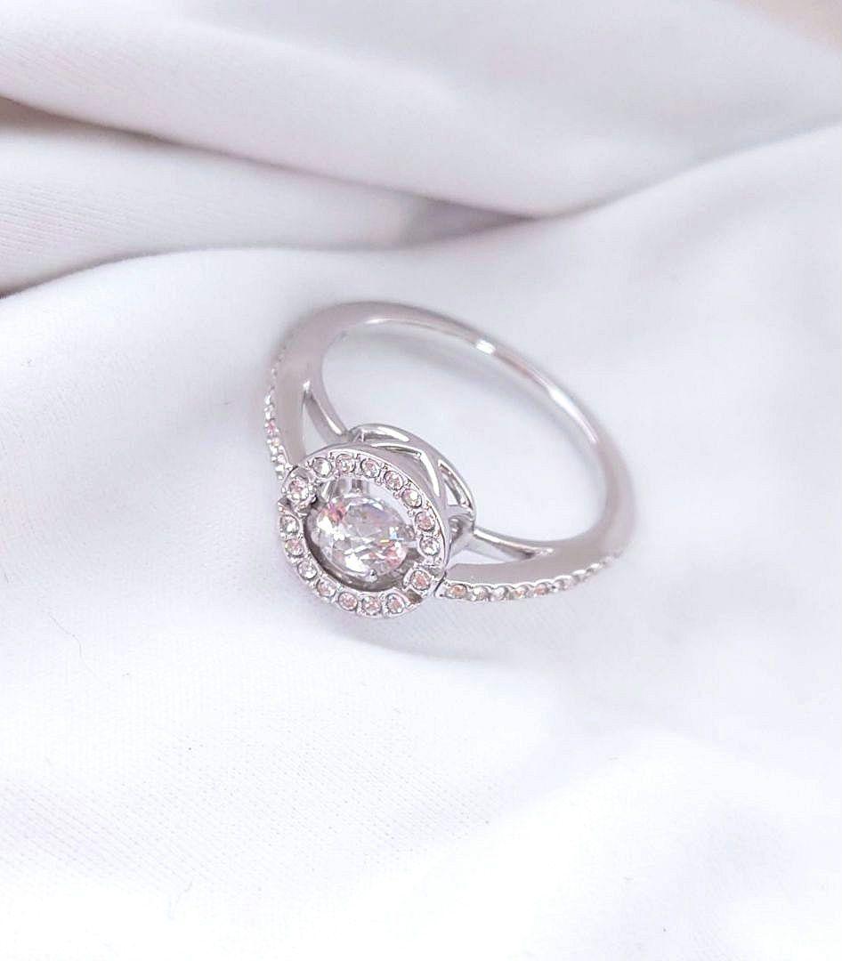 SWAROVSKI　Sparkling Dance Round リング　58