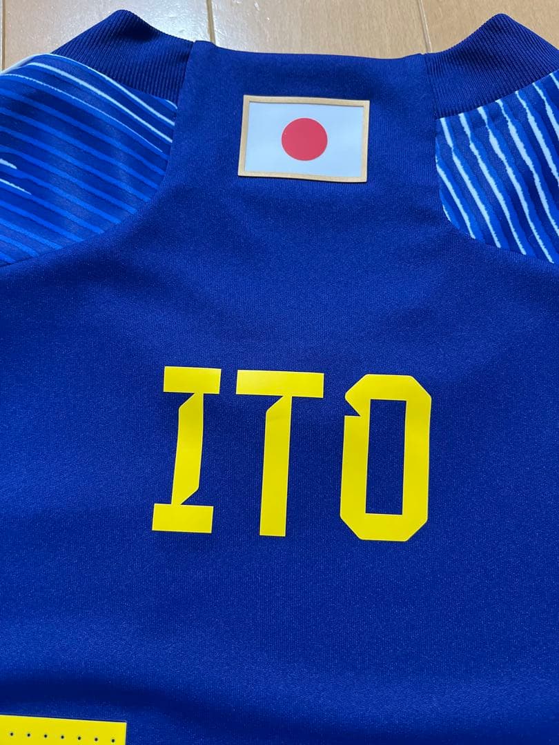 [美品] adidas 日本代表 2022 レプリカユニフォーム伊東純也 14