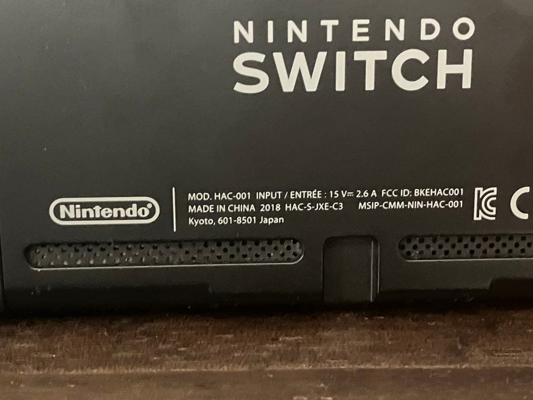 Nintendo Switch 本体、ドック、Joy-Conのみ