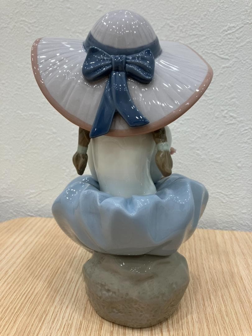 【美品】リヤドロ　花の香りにつつまれて　置物 人形