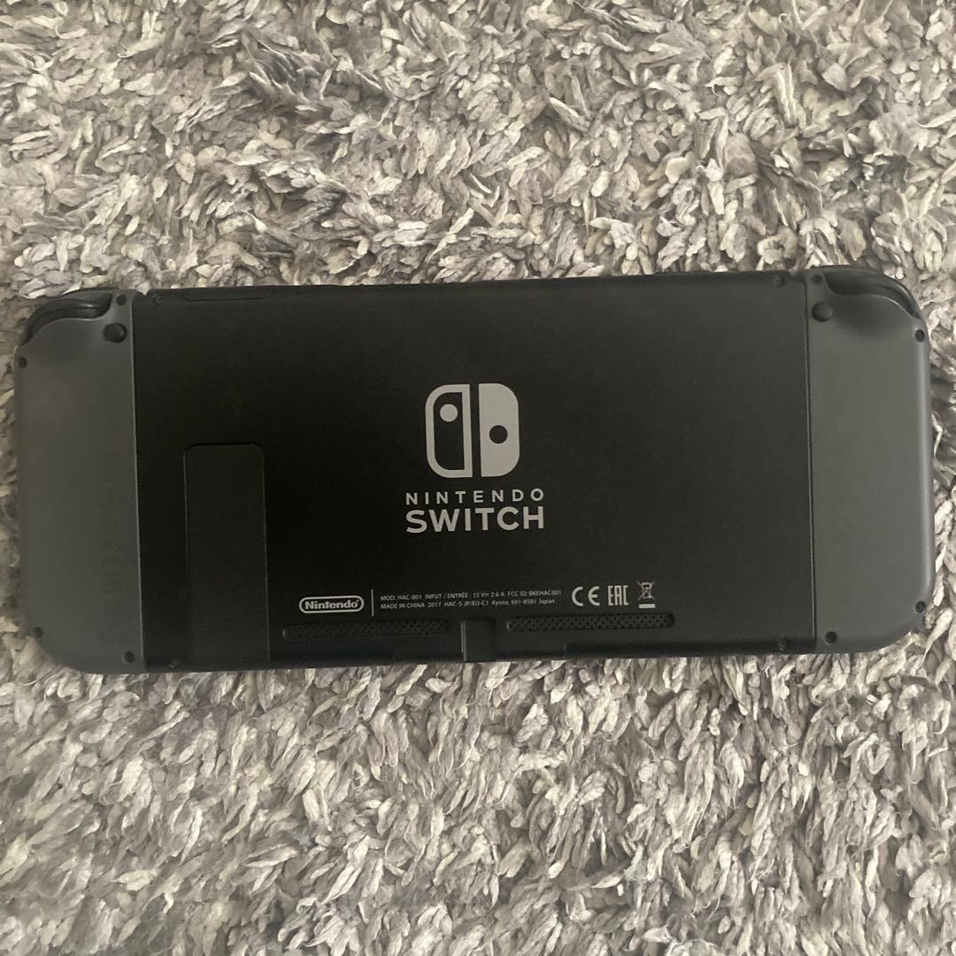 Nintendo Switch 本体（白カバー付き）