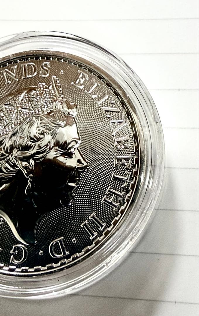 2023年 イギリス 銀貨 1ポンド ブリタニア エリザベス女王 ケース入新品①