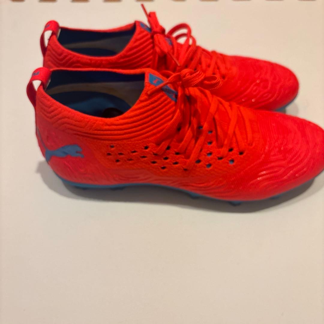 PUMAフューチャー 19.2 NETFIT HG スパイク　27cm