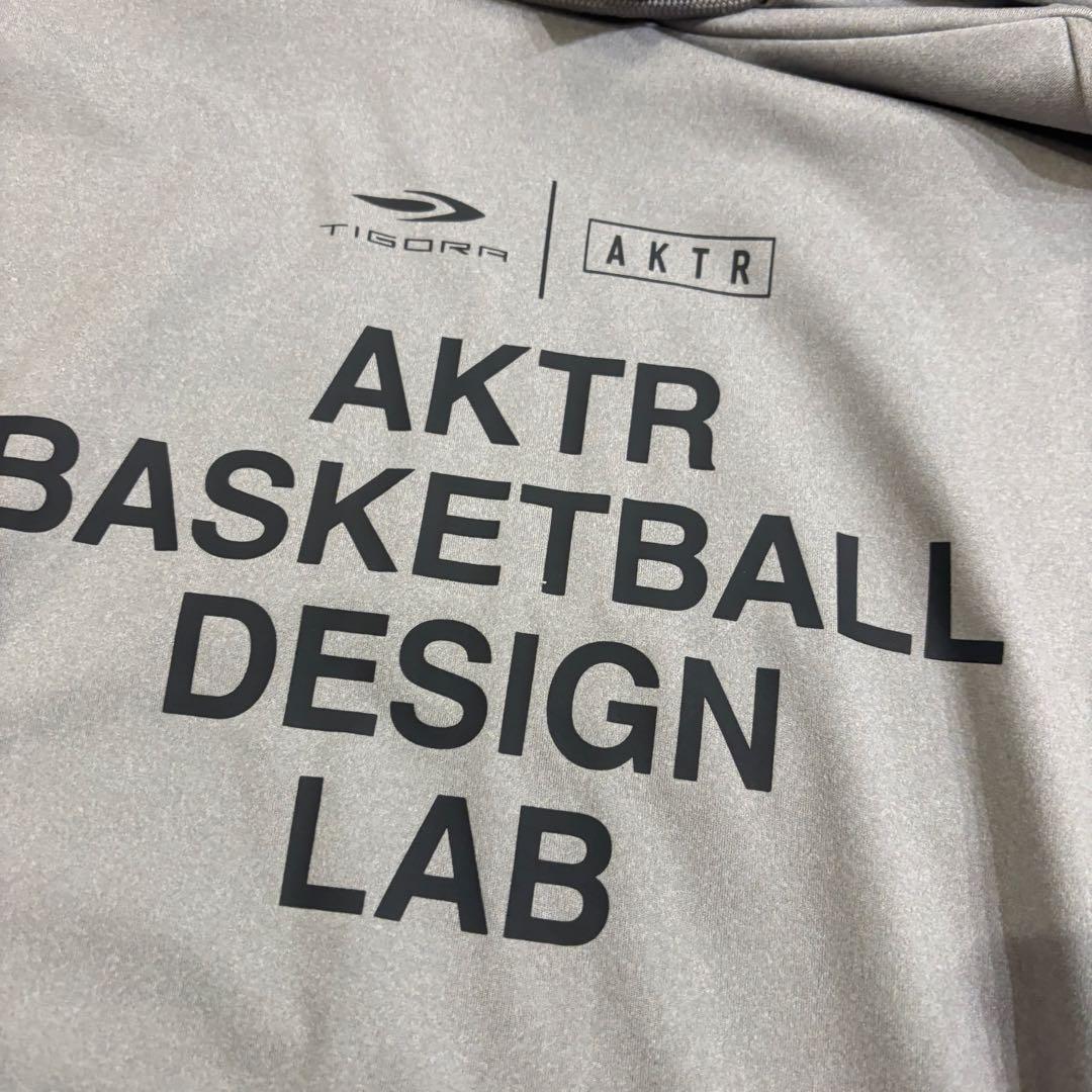 新品　TIGORA×AKTR トレーニングウェア　上下セット　グレー　L