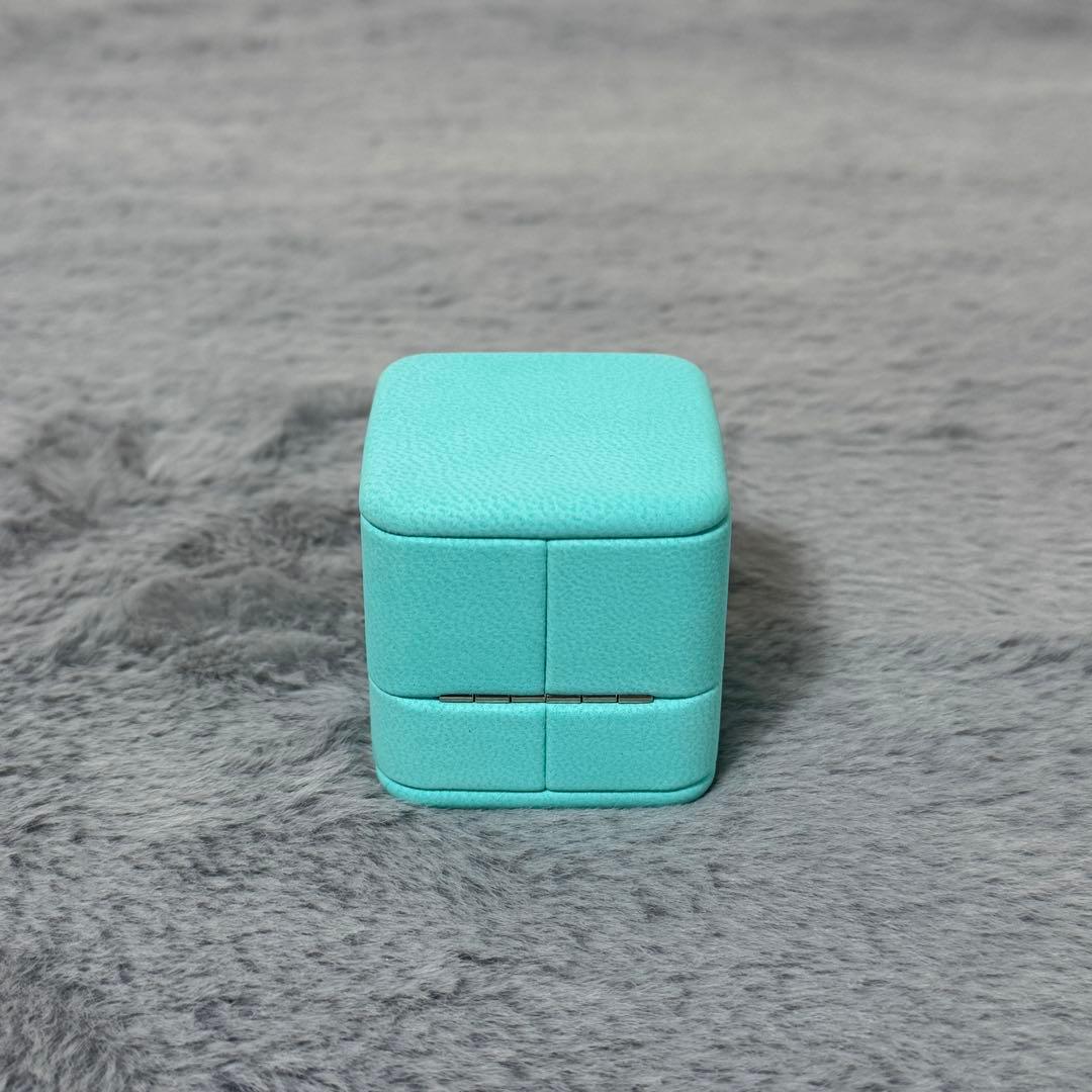 【新品未使用】Tiffany & Co. ティファニーブルー リングケース　空箱