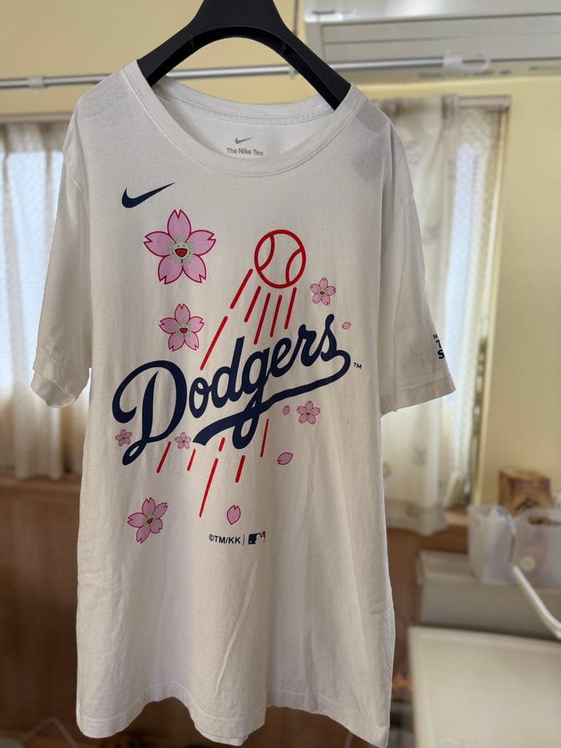 Nike Dodgers 桜デザイン 村上隆 Tシャツ 少し染みあり