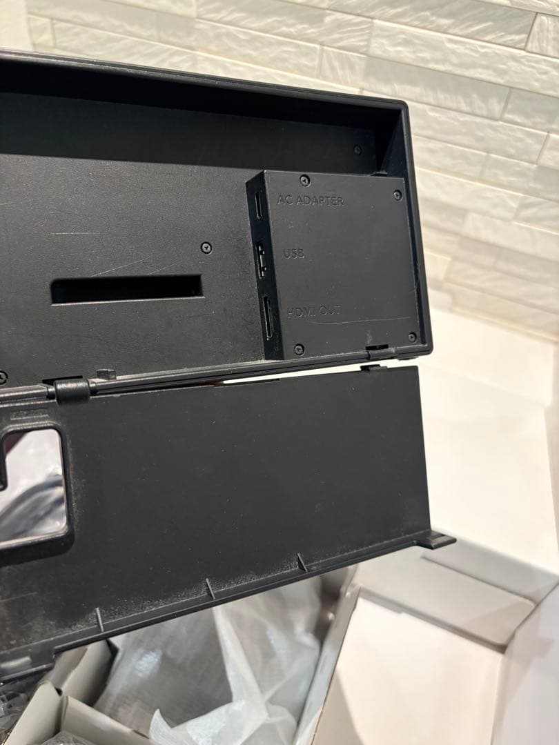 Nintendo Switch 本体　ゲーム機　任天堂