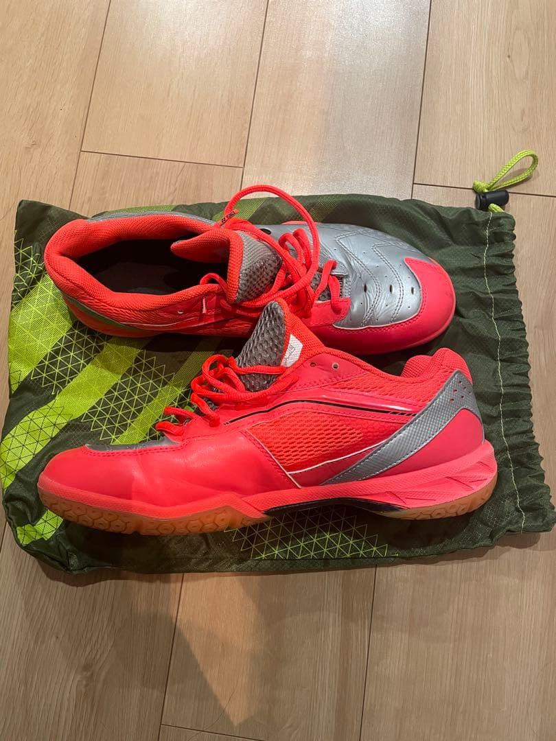 YONEX SHB-D5 バドミントンシューズ シルバー/レッド