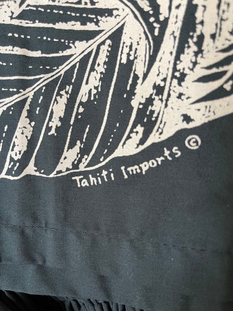 Tahiti Imports パウスカート 黒葉プリント