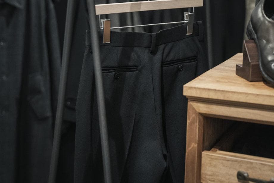 スーツ WIRROW Wool serge wide tapered slacks