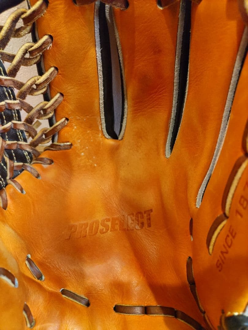 SPALDING 硬式グローブ 内野手　右利き用