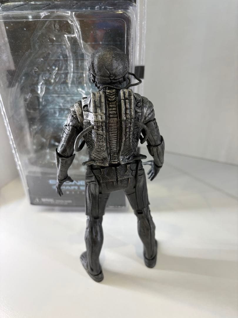 ネカ　プロメテウス　エンジニア　チェア・スーツ