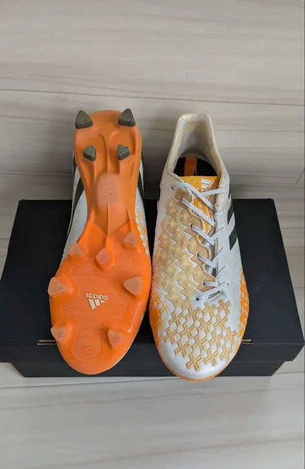アディダス サッカースパイク プレデター リーサルゾーン FG