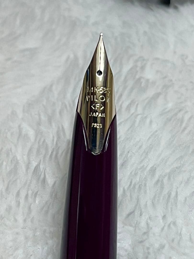 ☆廃番品 新品未使用 パイロット 万年筆 エリート ディープレッド F 細字☆