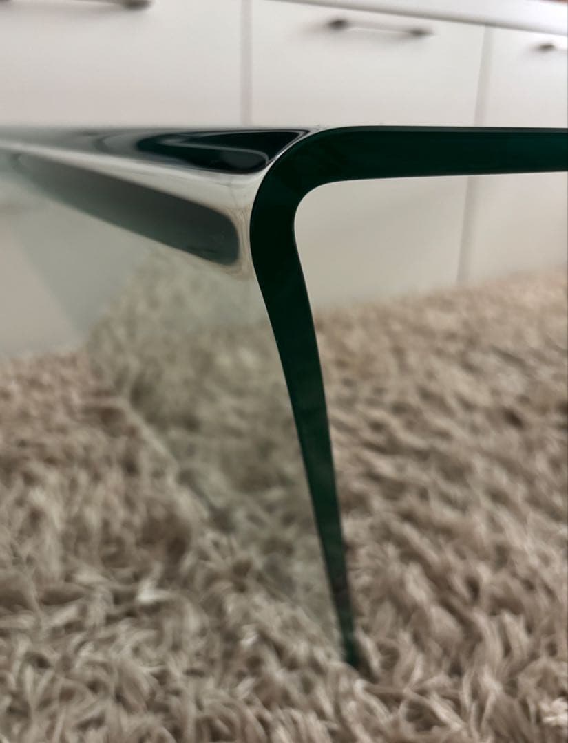 【キズあり・BoConcept】シンプルな強化ガラス製・Adriaローテーブル