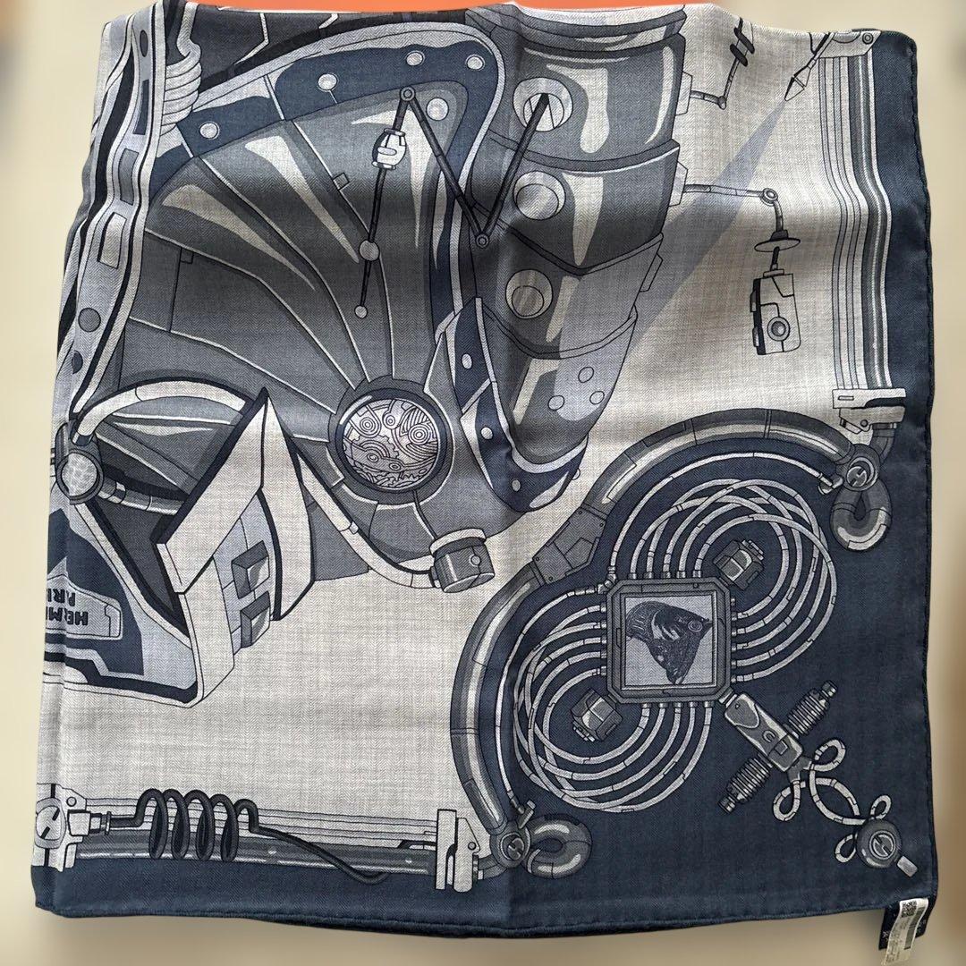 HERMES カシミヤシルクカレ100 ＜ネオ・ブランデンブルク＞タグ付き