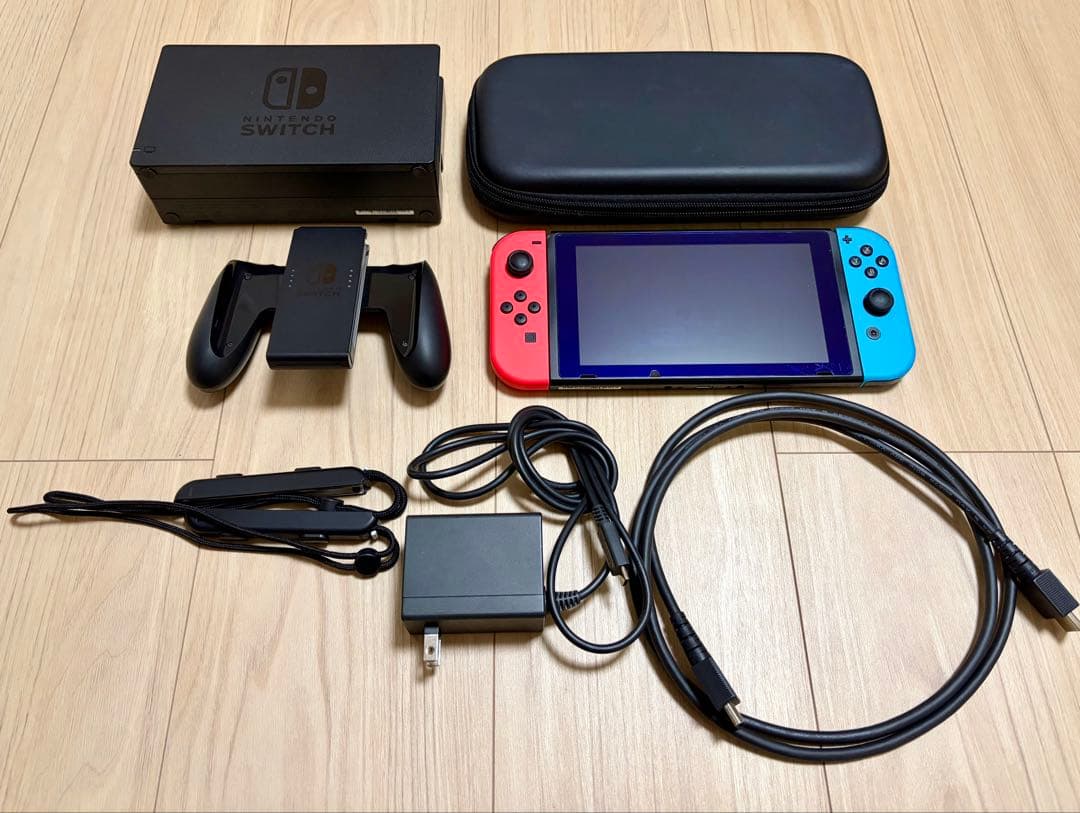 Nintendo Switch ニンテンドースイッチ 本体(ケース付き！)