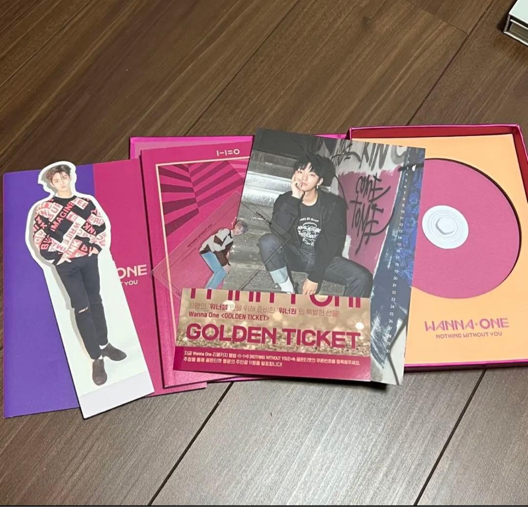Wanna One アルバム　トレカ付き‼️10枚セット‼️