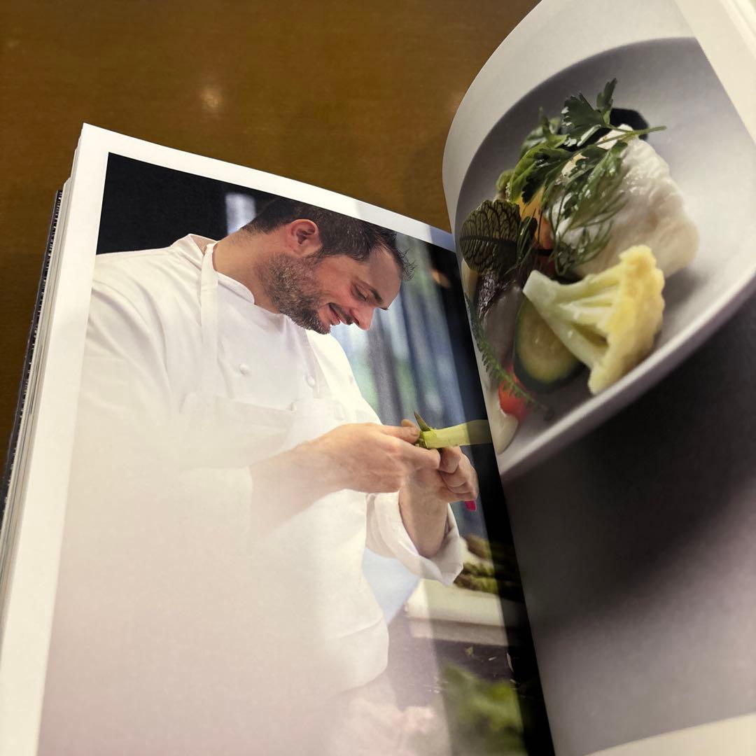 フランス料理本Alexandre Couillon