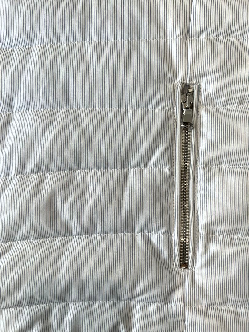 特価【美品】EMMETIダウンベスト　ストライプ　ブルー系　48