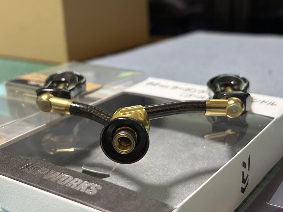 ダイワSLP WORKS カーボンライトダブルハンドル 82mm ゴールド