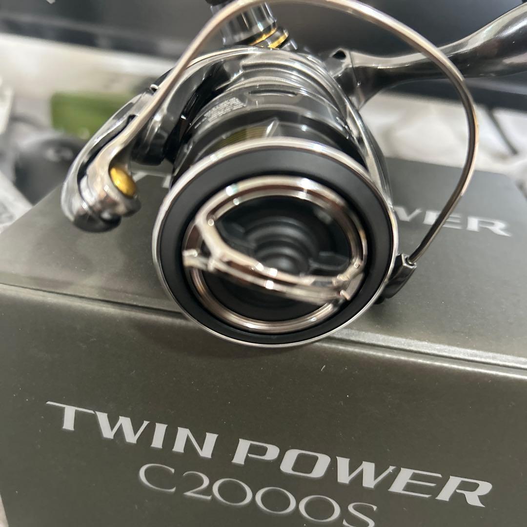 【美品】シマノ24ツインパワーC2000S