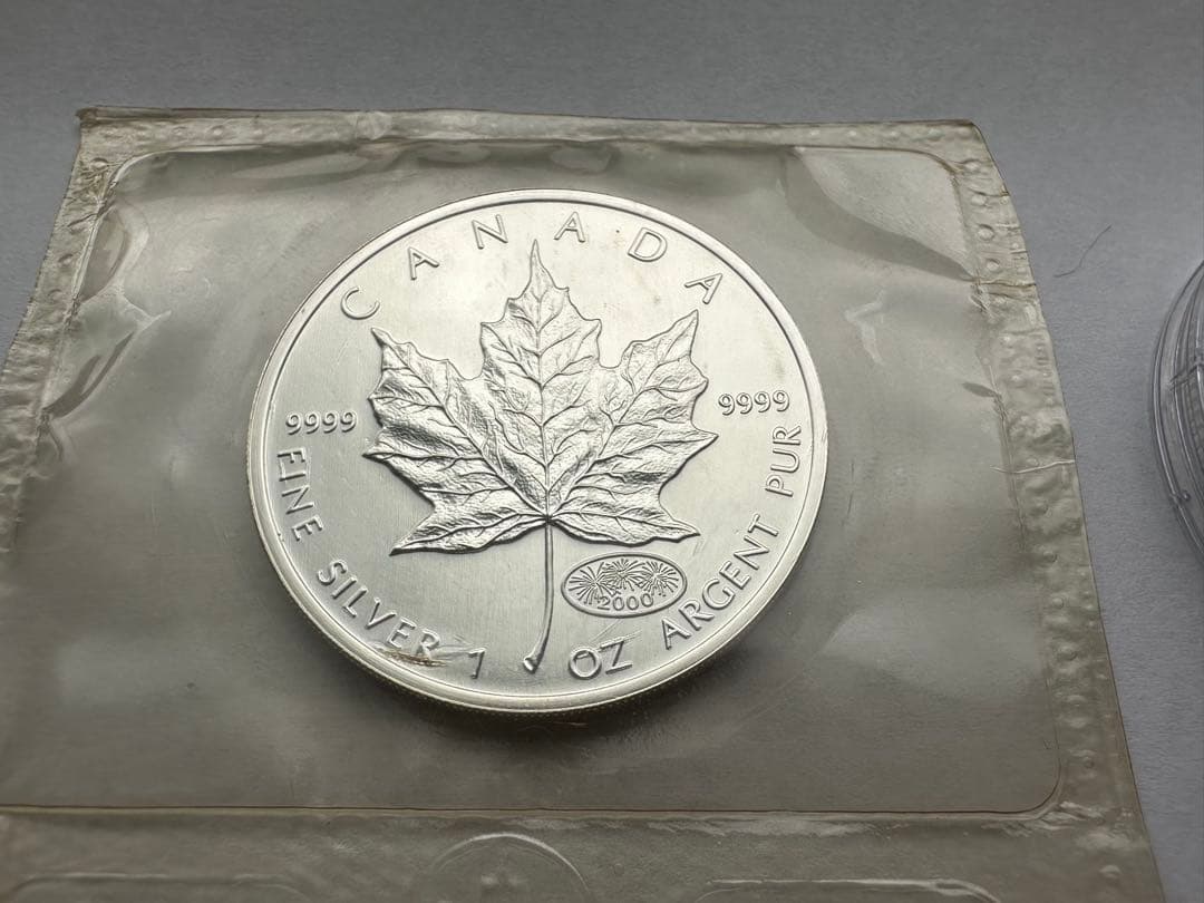 純銀　1OZ 9999純銀　カナダ銀貨　ニュージーランド 銀貨　銀貨2枚希少本物