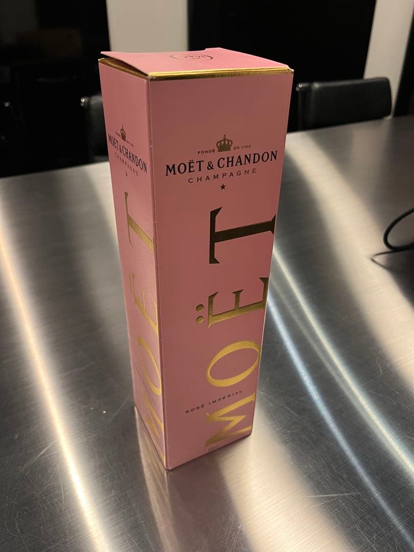 【新品】モエ・エ・シャンドン ロゼ アンぺリアル750ml ボトル箱付