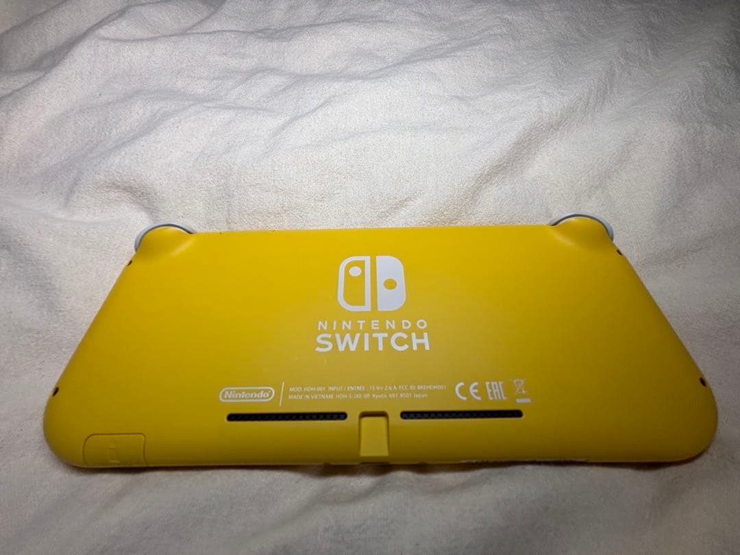 Nintendo Switch Lite イエロー 本体とケース付き 箱無し