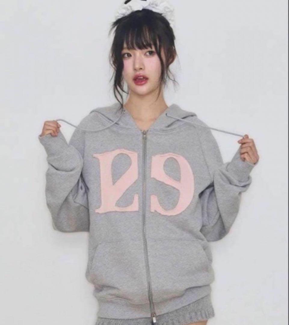 【ILLIGO】正規品 未開封 ロゴ パッチ ジップアップ パーカー　タグあり