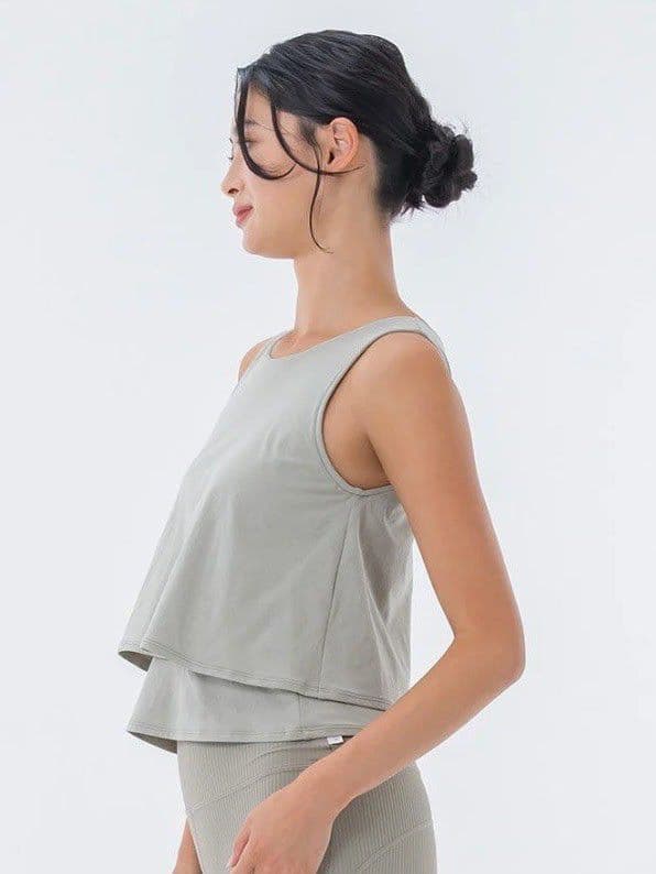 【新品】SUKALA カップ付きフレアタンクトップ ライトカーキ M