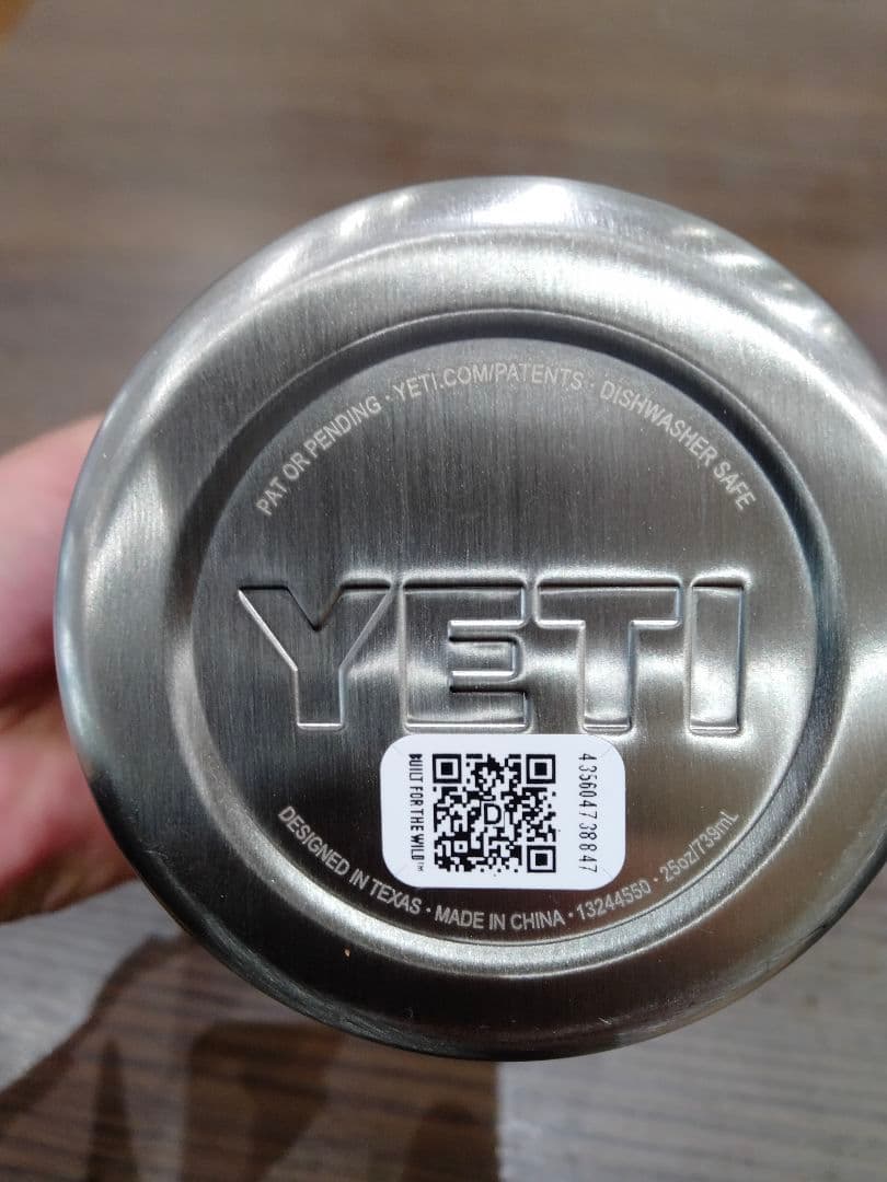 ☆YETI Rambler 25 ozネイビー☆ストロー付きマグ新品未使用品