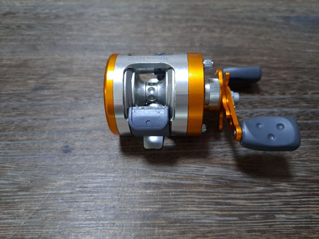 美品　付属品あり　アブガルシア　ウルトラマグ　SX1600C　サンセットオレンジ