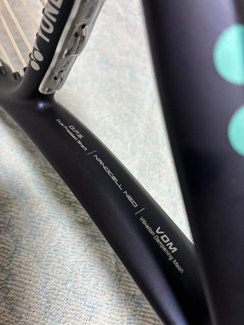 YONEX EZONE FEEL（250g）軽量テニスラケット G1 中古品
