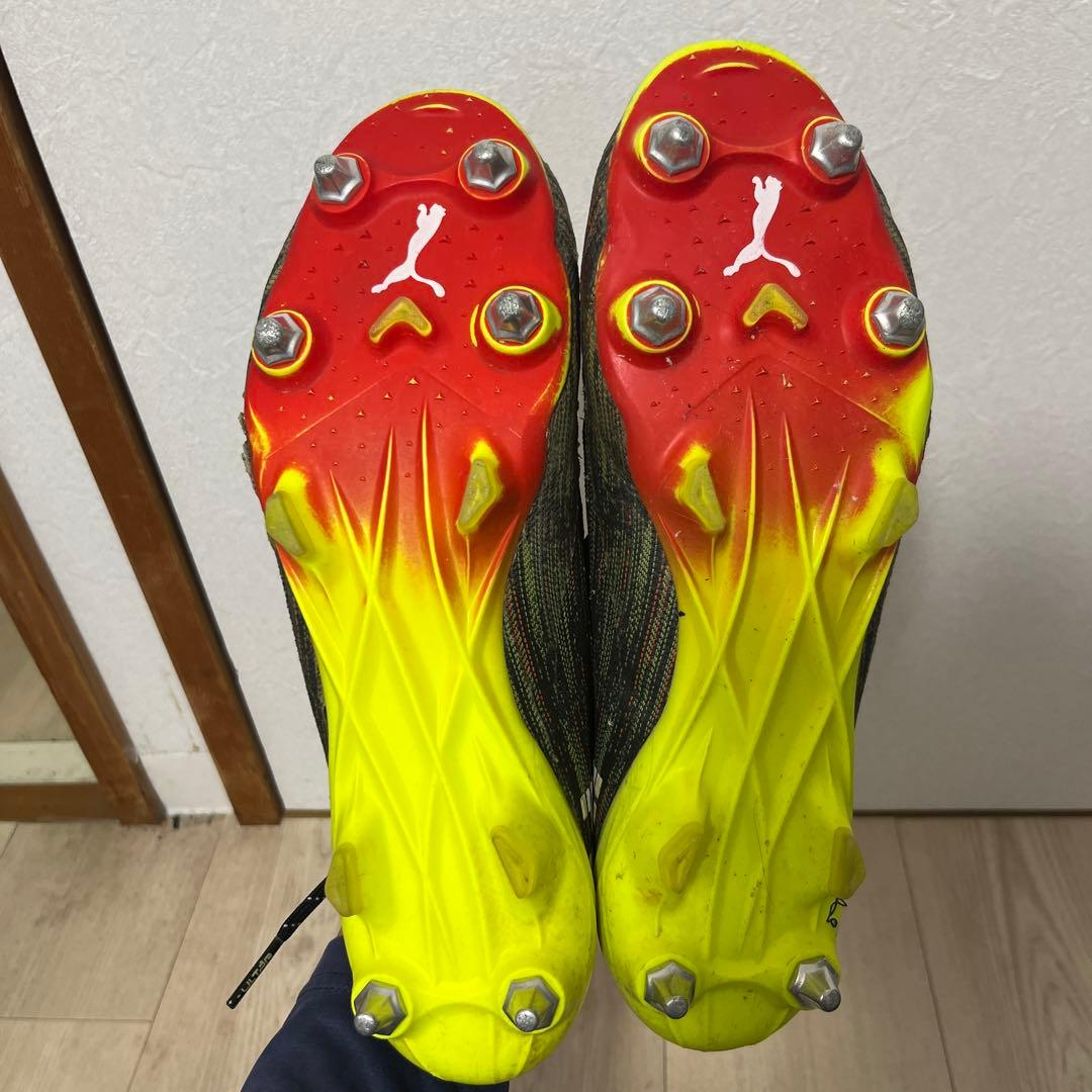PUMA Ultra 1.3 サッカーシューズ ブラック/イエロー鉄スパイク