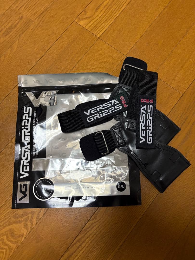 VERSA GRIPPS PRO R/L サイズ