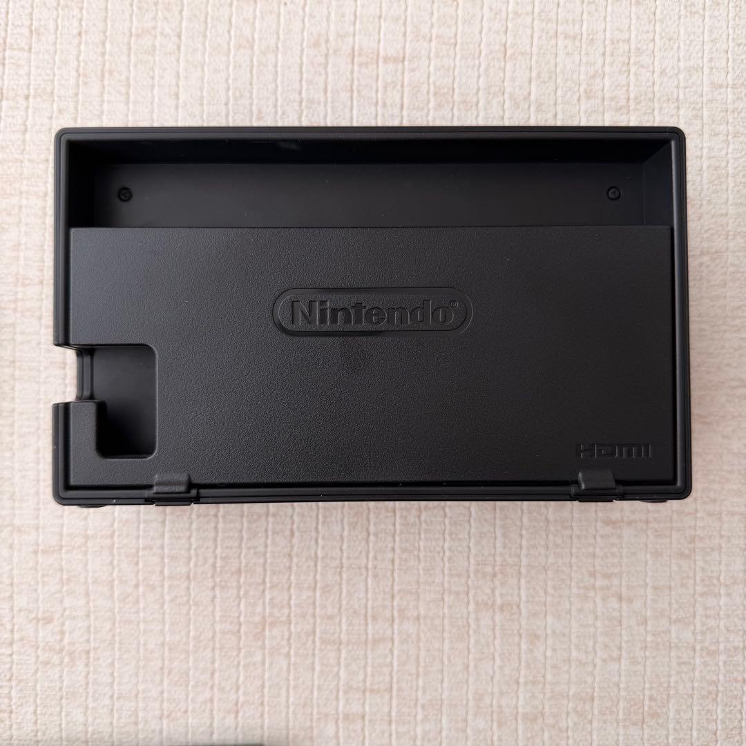 美品 Nintendo Switch 本体 Joy-Con グリップ付