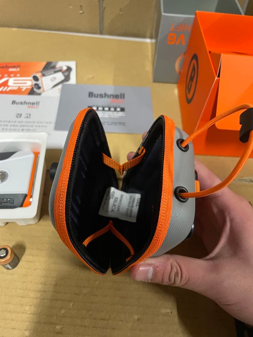 k*b様 Bushnell ピンシーカー ツアーV6シフトジョルト ホワイト