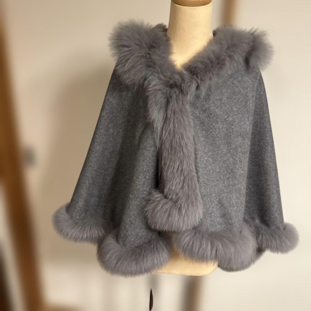 カシミヤ　フォックス　グレー ファー付き ケープコート