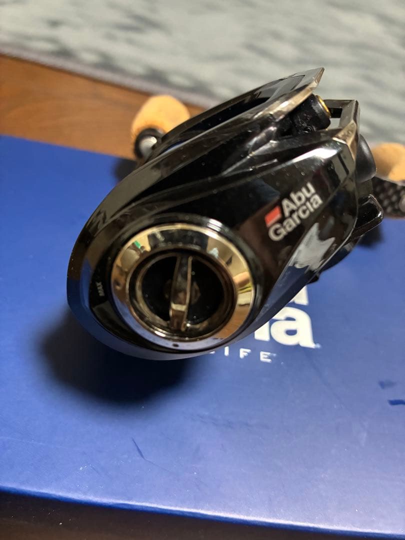 Abu Garcia REVO DEEZ8-L ベイトリール