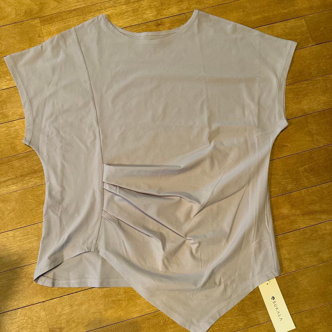 ペーパーライク　アシンメトリートップス　ティラピスTシャツ　Mサイズ